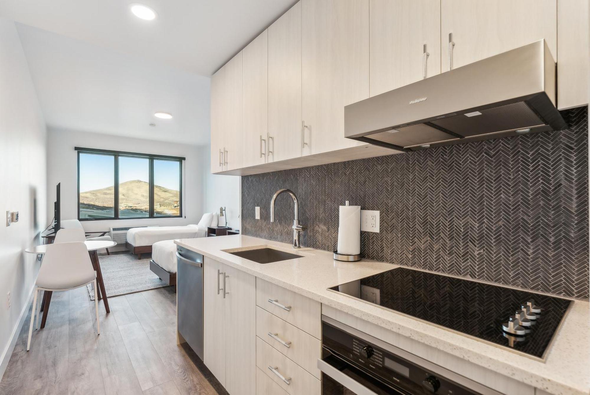 Pioche Village Park City Room photo